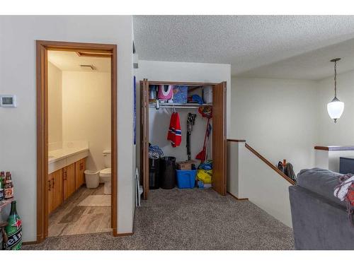 1626 & 1628 3 Avenue North, Lethbridge, AB - Indoor Photo Showing Other Room