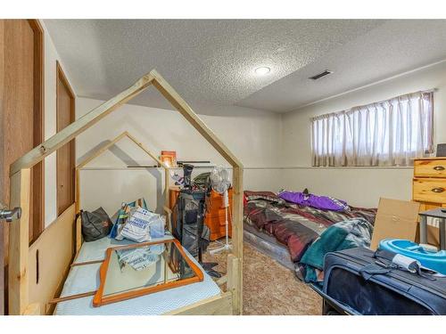 1626 & 1628 3 Avenue North, Lethbridge, AB - Indoor