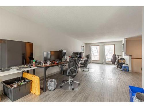 1626 & 1628 3 Avenue North, Lethbridge, AB - Indoor Photo Showing Other Room