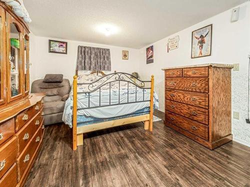 107 9 Street North, Vauxhall, AB - Indoor