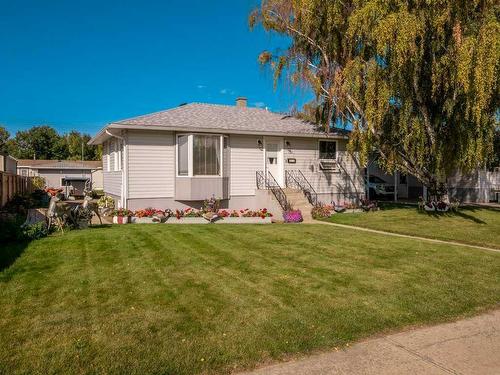 107 9 Street North, Vauxhall, AB - Outdoor