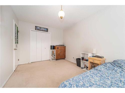 1910 20 Street North, Lethbridge, AB - Indoor Photo Showing Bedroom