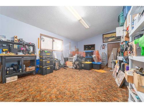 1910 20 Street North, Lethbridge, AB - Indoor