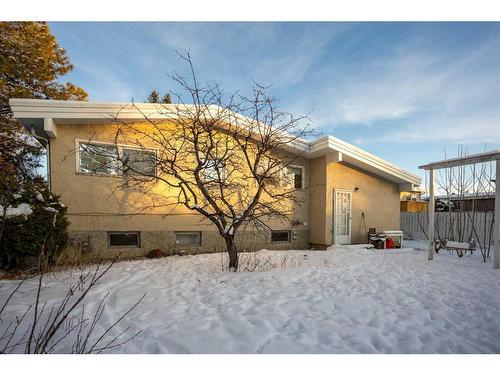 1910 20 Street North, Lethbridge, AB - Outdoor