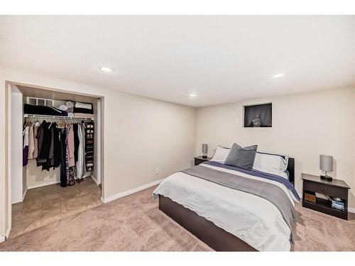 1511 1 Avenue North, Lethbridge, AB - Indoor Photo Showing Bedroom