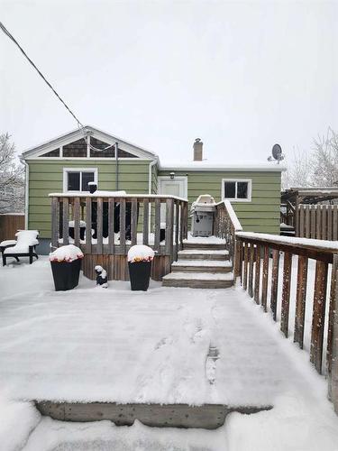 1511 1 Avenue North, Lethbridge, AB - Outdoor With Deck Patio Veranda