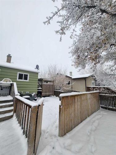 1511 1 Avenue North, Lethbridge, AB - Outdoor With Deck Patio Veranda