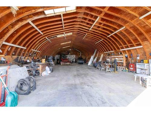 42004 Rr18-3 Range, Warner, AB - Indoor Photo Showing Garage