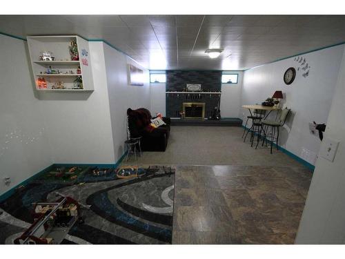 5320 43 Ave., Taber, AB - Indoor