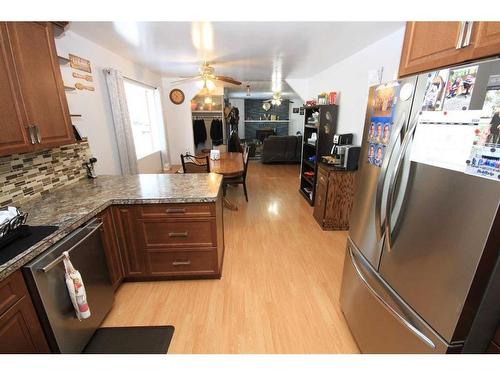 5320 43 Ave., Taber, AB - Indoor Photo Showing Kitchen