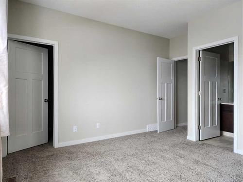 470 Mt Sundance Landing West, Lethbridge, AB - Indoor Photo Showing Other Room