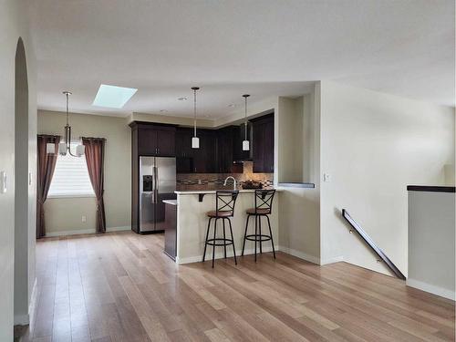 470 Mt Sundance Landing West, Lethbridge, AB - Indoor Photo Showing Kitchen