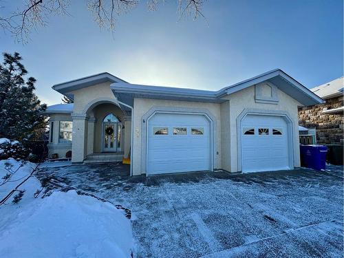 22 Fairmont Bay South, Lethbridge, AB - Outdoor With Facade