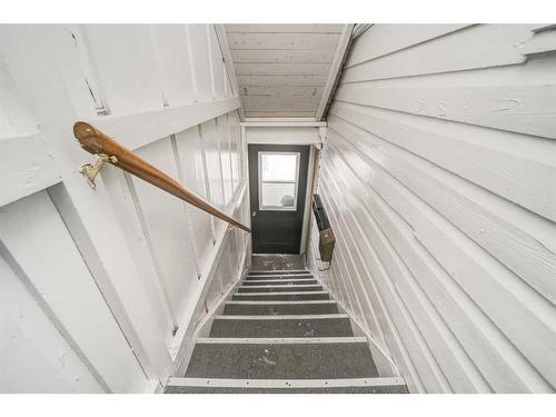 612 6 Street South, Lethbridge, AB - Indoor Photo Showing Other Room