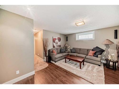 422 Twinriver Road West, Lethbridge, AB - Indoor