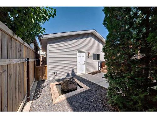 422 Twinriver Road West, Lethbridge, AB - Outdoor With Exterior