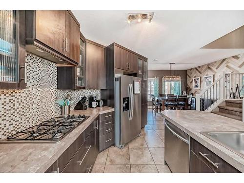 422 Twinriver Road West, Lethbridge, AB - Indoor Photo Showing Kitchen With Stainless Steel Kitchen