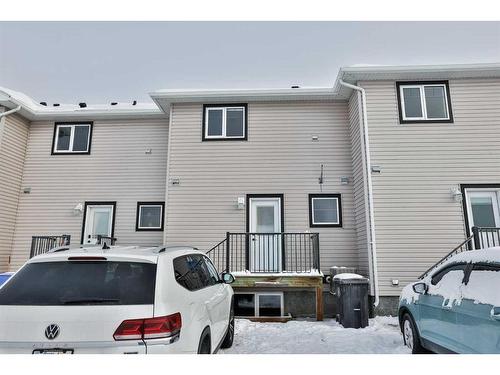 7-3814 Sundance Close, Coalhurst, AB - Outdoor With Exterior