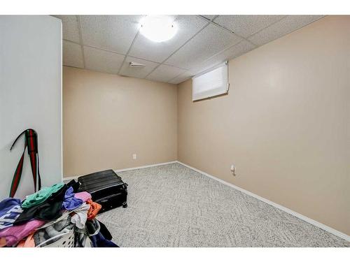 51 Trent Road West, Lethbridge, AB - Indoor