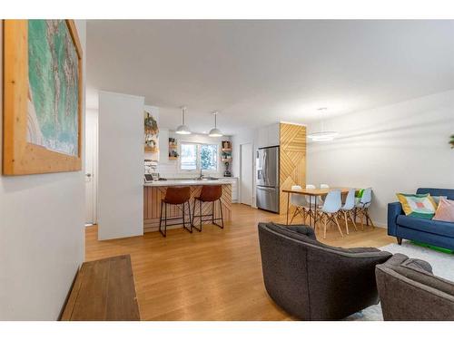 239 52 Avenue, Coalhurst, AB - Indoor Photo Showing Living Room