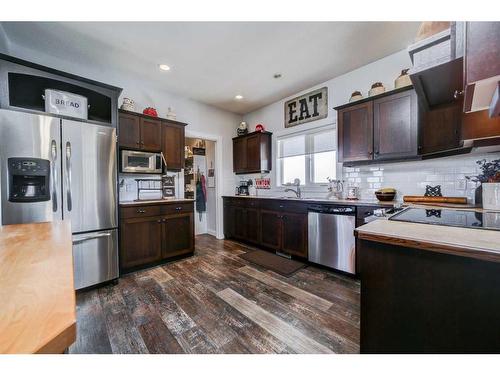 100049 Rng Rd 184, Taber, AB - Indoor Photo Showing Kitchen With Stainless Steel Kitchen