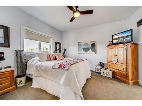 100049 Rng Rd 184, Taber, AB - Indoor Photo Showing Bedroom