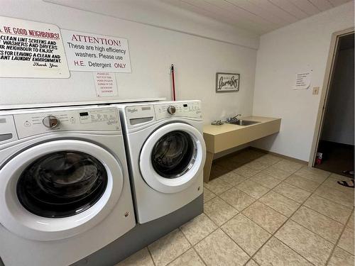 302-5015 51 Street, Taber, AB - Indoor Photo Showing Laundry Room