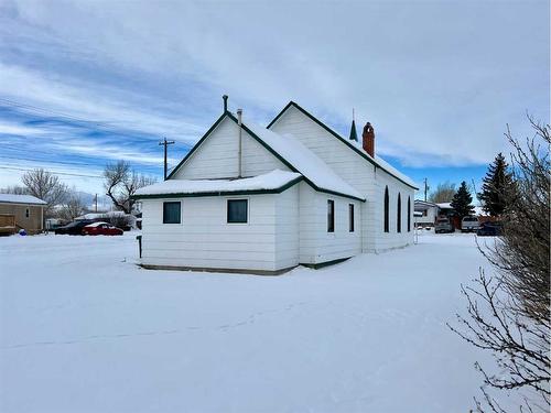 203 6 Street, Cowley, AB 