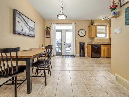 30-762 Heritage Boulevard West, Lethbridge, AB - Indoor Photo Showing Dining Room