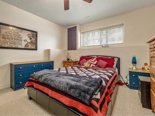 30-762 Heritage Boulevard West, Lethbridge, AB - Indoor Photo Showing Bedroom