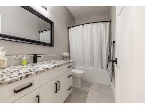 2505 Aspen Drive, Coaldale, AB - Indoor Photo Showing Bathroom