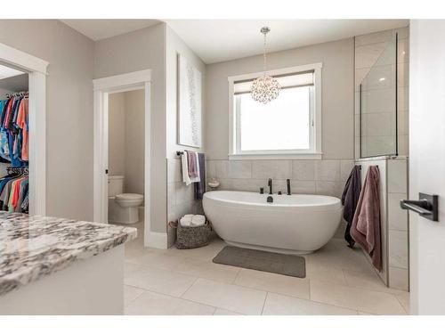 2505 Aspen Drive, Coaldale, AB - Indoor Photo Showing Bathroom