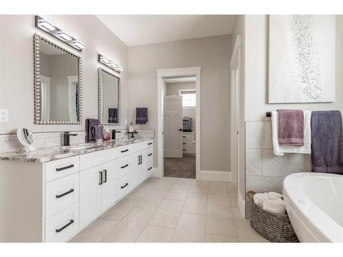 2505 Aspen Drive, Coaldale, AB - Indoor Photo Showing Bathroom