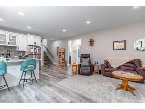 2505 Aspen Drive, Coaldale, AB - Indoor Photo Showing Living Room