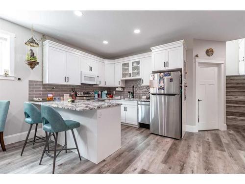 2505 Aspen Drive, Coaldale, AB - Indoor Photo Showing Kitchen