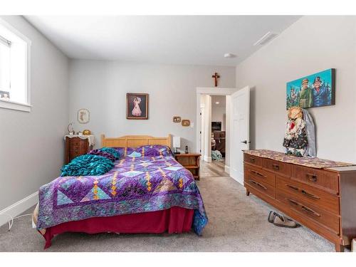 2505 Aspen Drive, Coaldale, AB - Indoor Photo Showing Bedroom