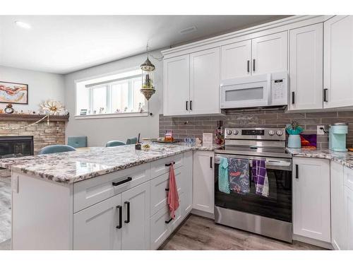 2505 Aspen Drive, Coaldale, AB - Indoor Photo Showing Kitchen