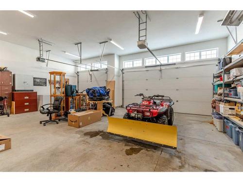 2505 Aspen Drive, Coaldale, AB - Indoor Photo Showing Garage