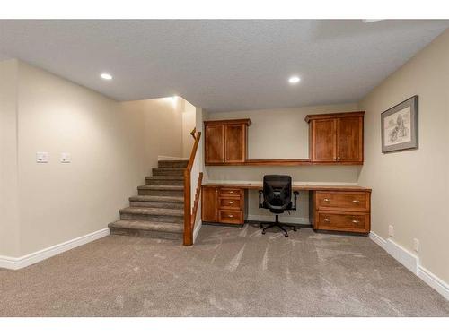 223 Grand River Boulevard West, Lethbridge, AB - Indoor