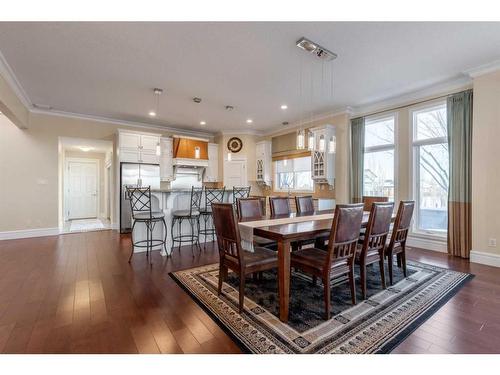 223 Grand River Boulevard West, Lethbridge, AB - Indoor Photo Showing Dining Room