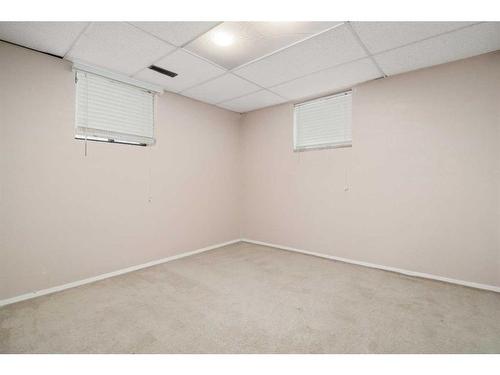 124 10 Avenue West, Bow Island, AB - Indoor Photo Showing Other Room