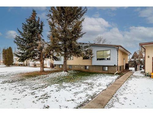 124 10 Avenue West, Bow Island, AB - Outdoor