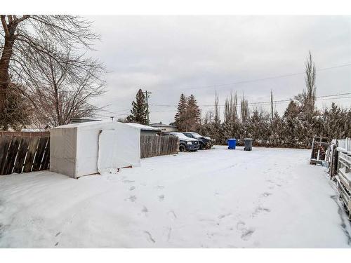 124 10 Avenue West, Bow Island, AB - Outdoor