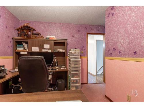 1236 42 Avenue North, Lethbridge, AB - Indoor Photo Showing Office