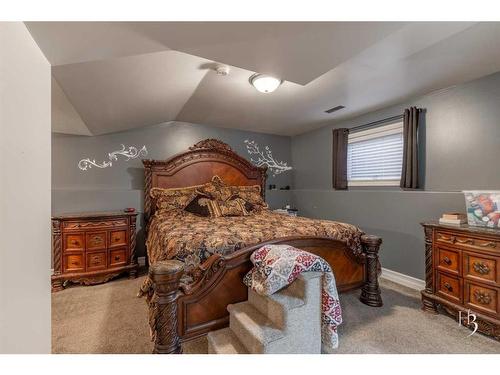 1236 42 Avenue North, Lethbridge, AB - Indoor Photo Showing Bedroom