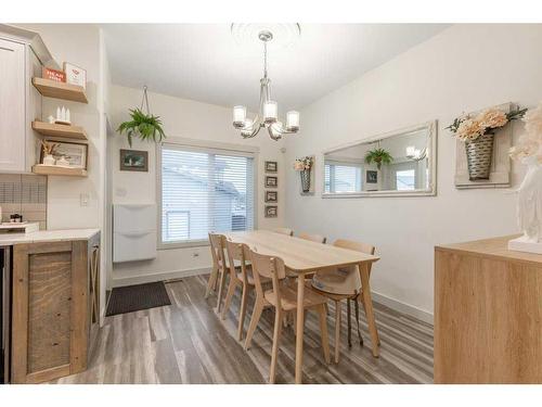 306 Crocus Terrace West, Lethbridge, AB - Indoor Photo Showing Dining Room