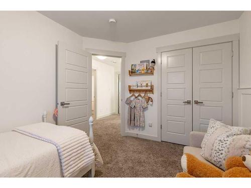 306 Crocus Terrace West, Lethbridge, AB - Indoor Photo Showing Bedroom