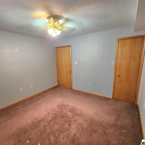 108-4800A 48 Avenue, Taber, AB - Indoor Photo Showing Other Room