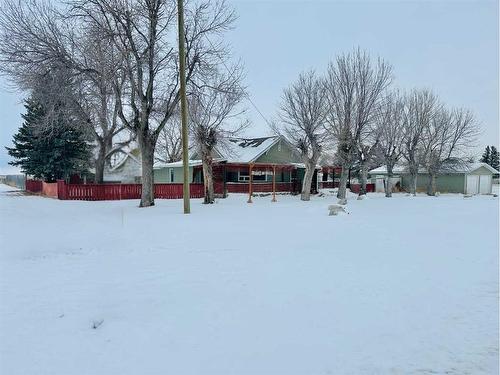 145 6 Street, Stirling, AB - Outdoor