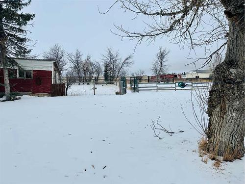 145 6 Street, Stirling, AB - Outdoor